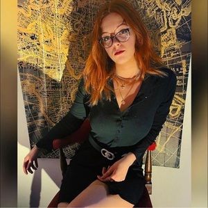 Meet your Posher, Roxanne